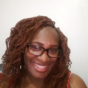 Meet your Posher, Carolette